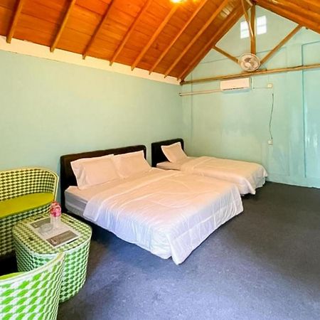 Reddoorz At Villa Waterfun Favour Pagar Alam Pagaralam Buitenkant foto
