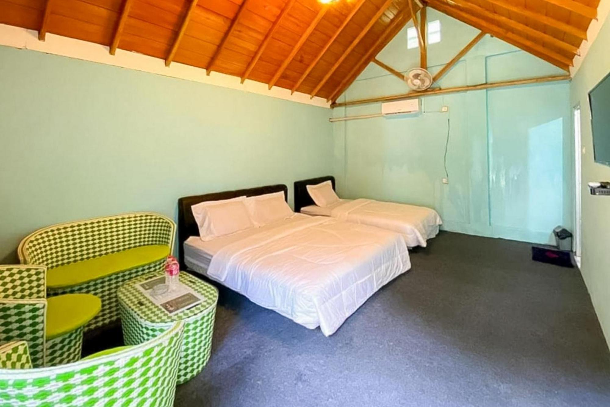 Reddoorz At Villa Waterfun Favour Pagar Alam Pagaralam Buitenkant foto
