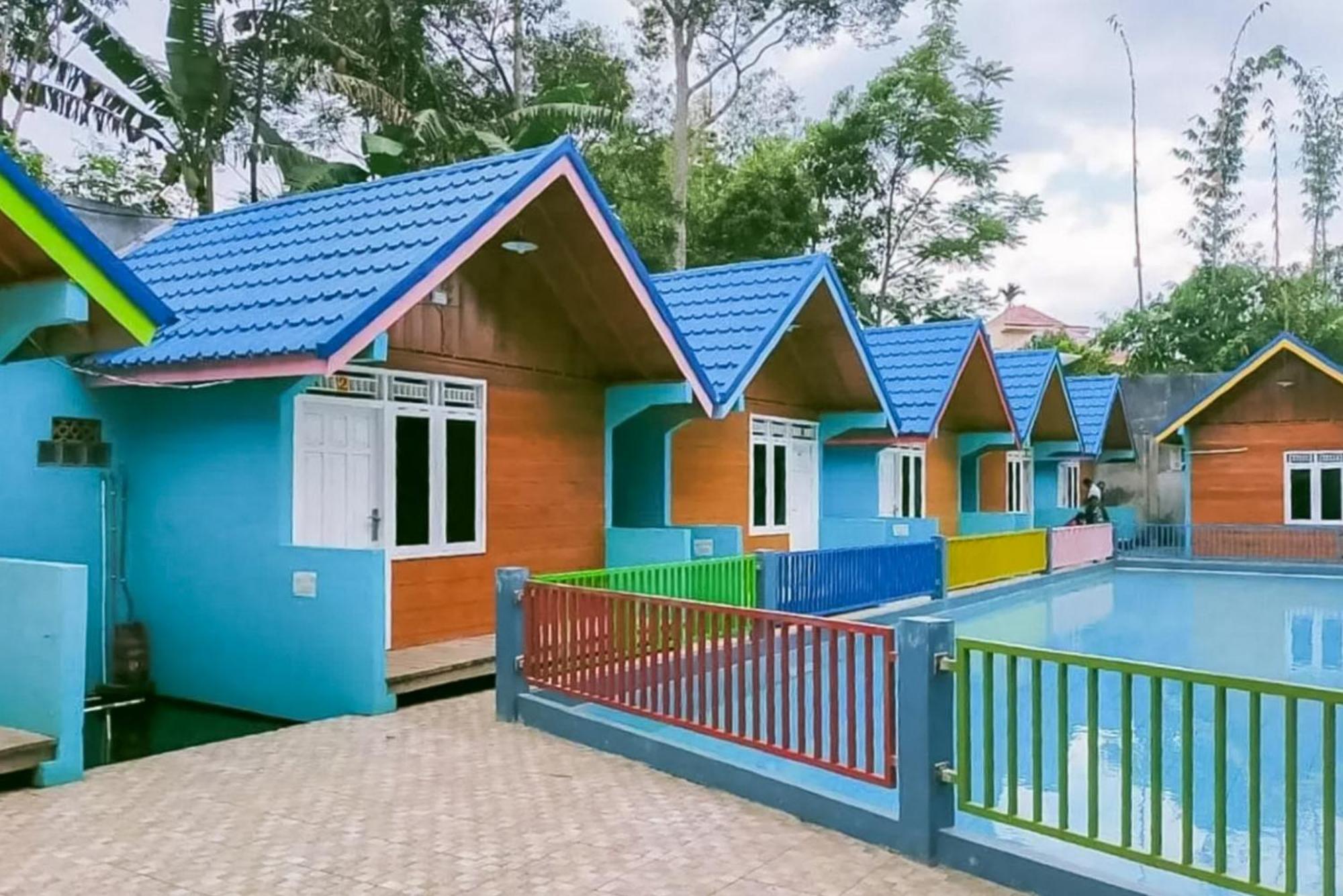 Reddoorz At Villa Waterfun Favour Pagar Alam Pagaralam Buitenkant foto