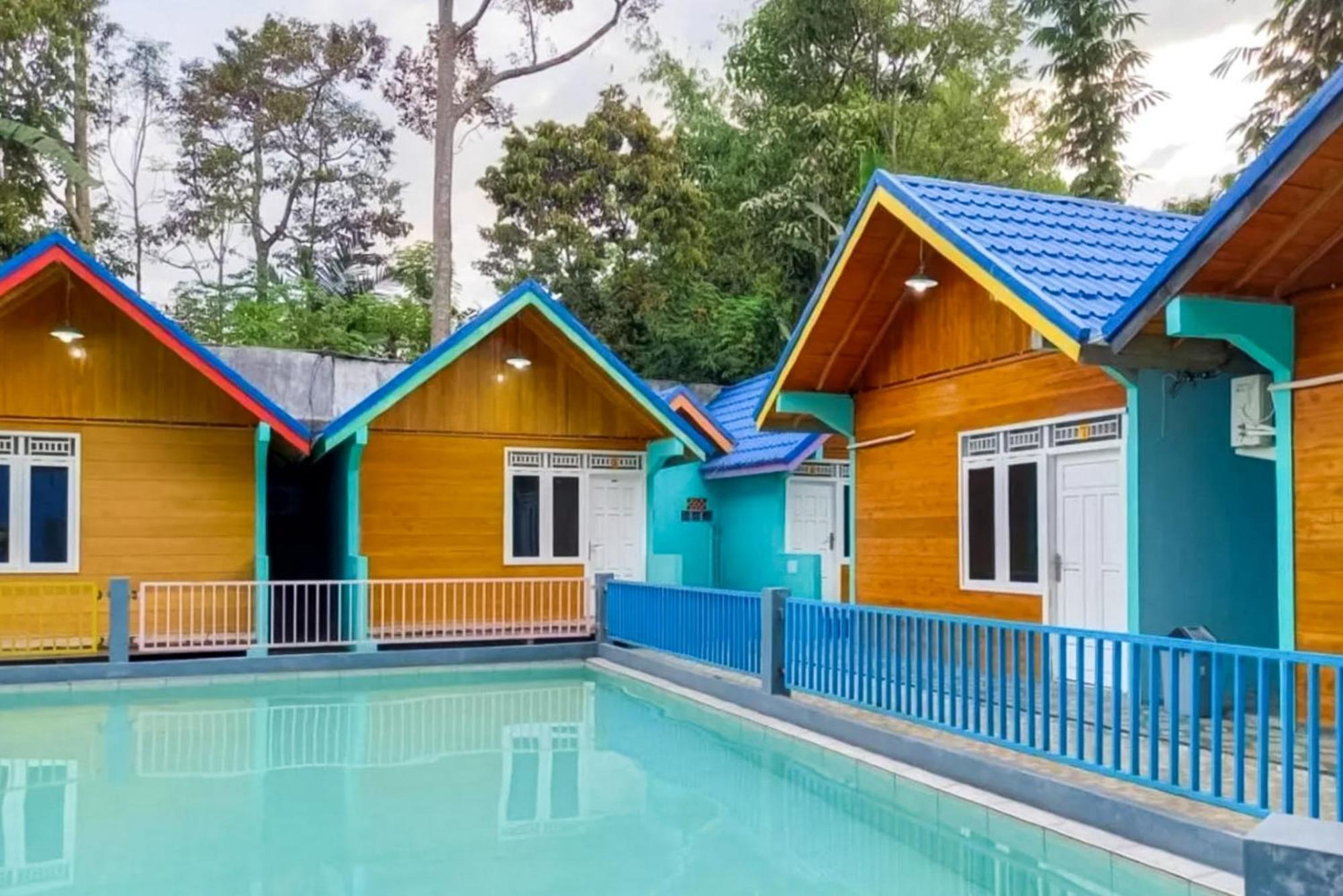 Reddoorz At Villa Waterfun Favour Pagar Alam Pagaralam Buitenkant foto